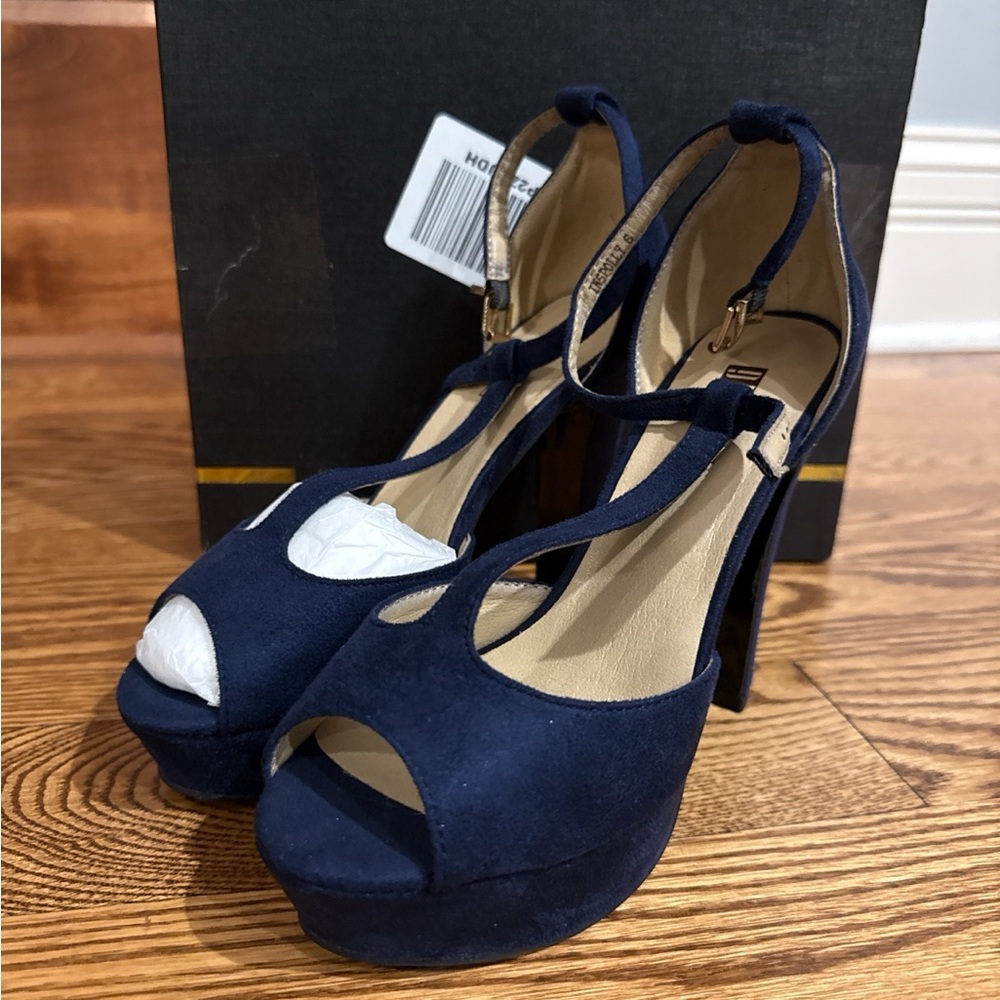 Elegant Navy Blue Peep-Toe Heels